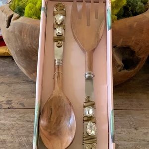 New wood and stone accents serving set
